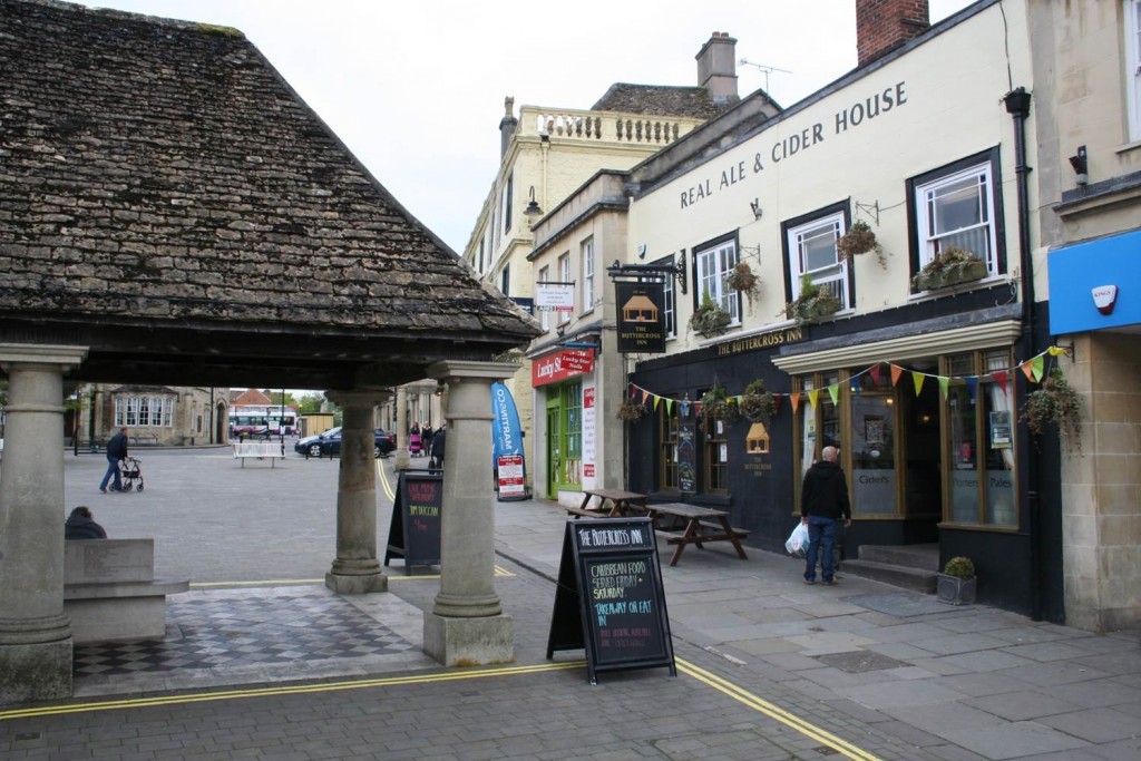 Buttercross Inn, Market Place
